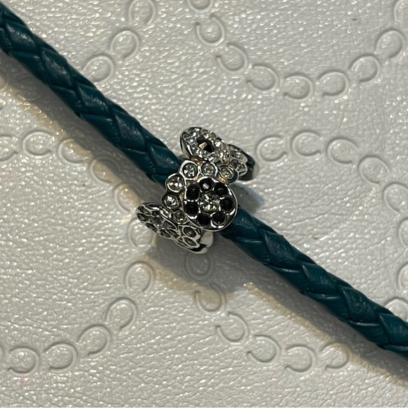 Chamilia Daisy Bouquet Black & White Swarovski Crystal Charm - Picture 6 of 6